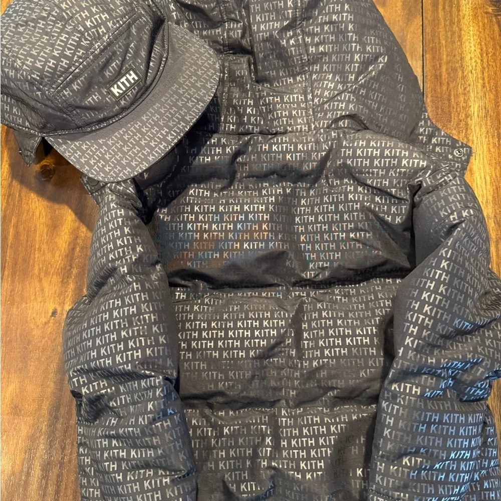 Kith Monogram Black and Gray Jacket - Picture 2 of 2
